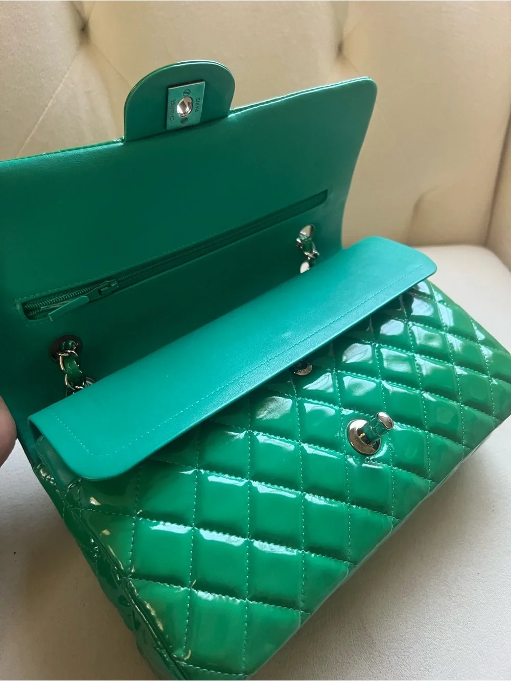 💚💚Chanel Classic Double Flap Meduim Size